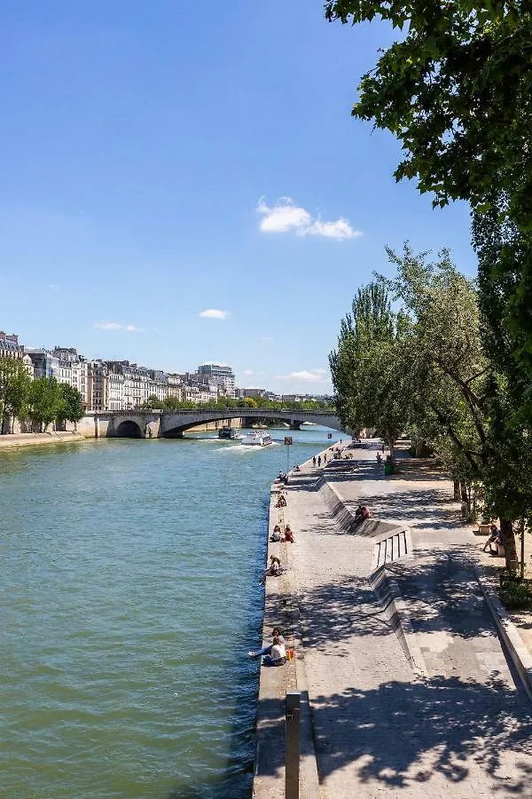 Veeve - By Boulevard Saint Germain * パリ